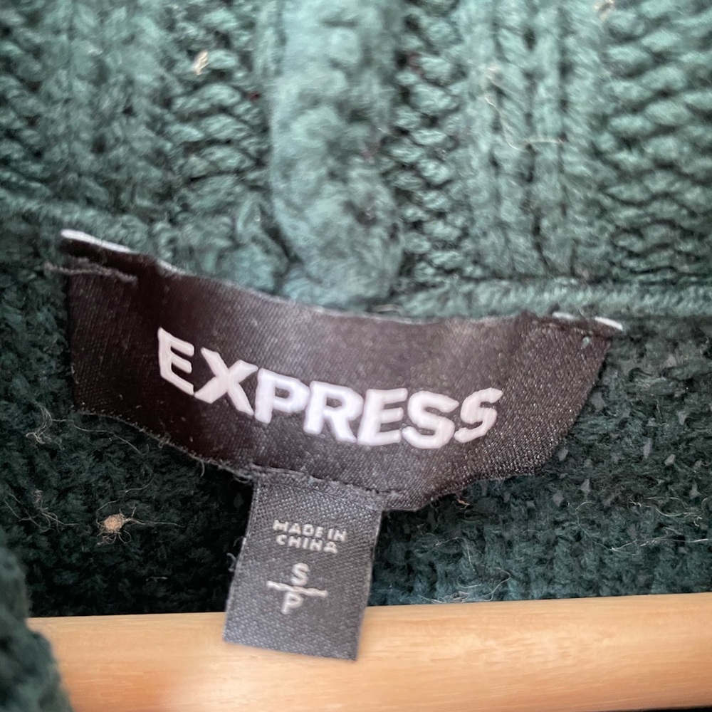 2 express sweaters - Picture 2 of 5